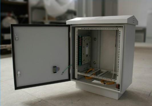 白色壁挂式机柜 现代通讯设备的理想选择